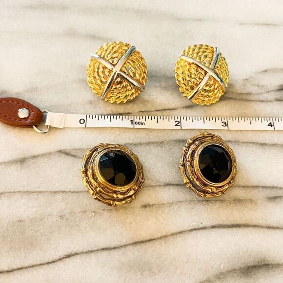 Vintage Clip On Earrings Set of 2 Gold Black Statement Chunky MCM Midcentury - Picture 3 of 4
